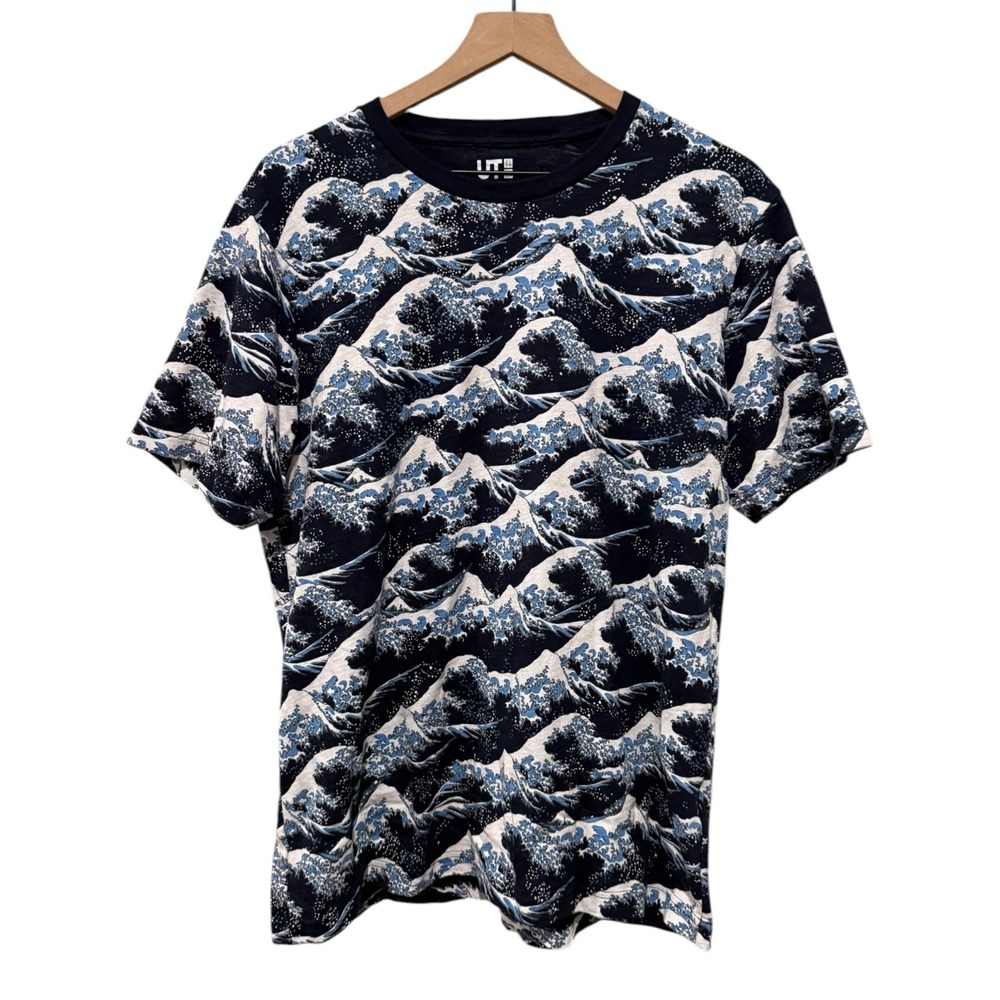 Uniqlo Hokusai T-Shirt Mens Sz L Blue Japanese Great Wave All Over Print